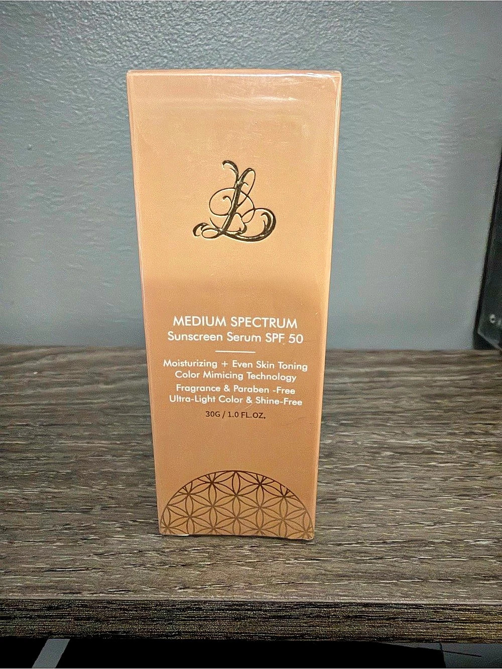 Medium Spectrum Sunscreen Serum SPF 50 Sunscreen Serum SPF 50 NWT